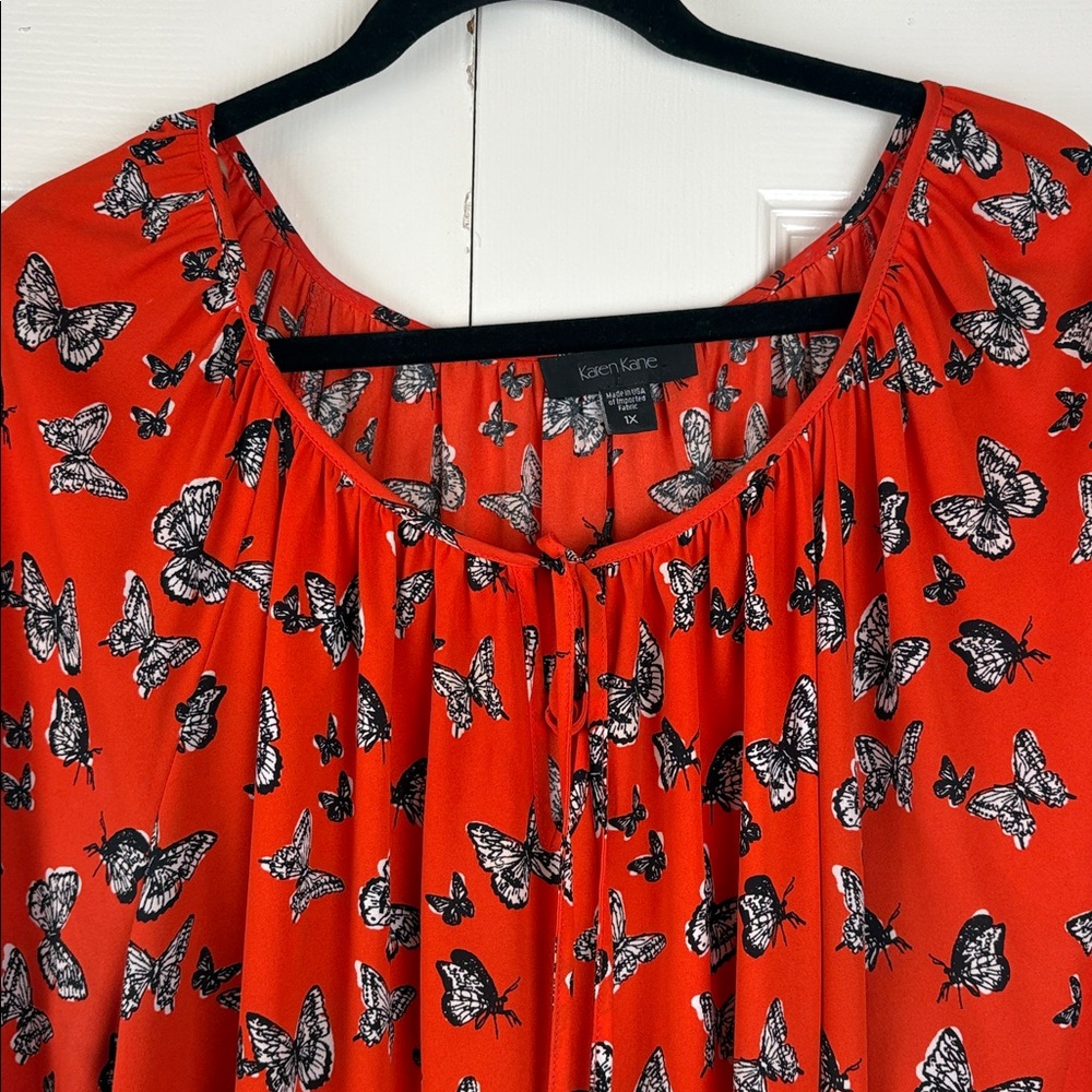 Karen Kane Butterfly Print Boho Blouse – Red & Black Peasant Top Size 1X - Picture 5 of 10
